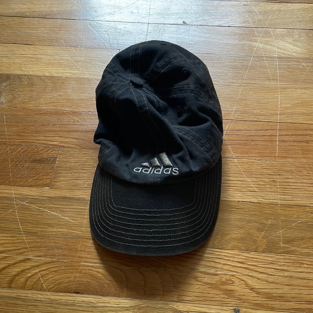 black adidas hat